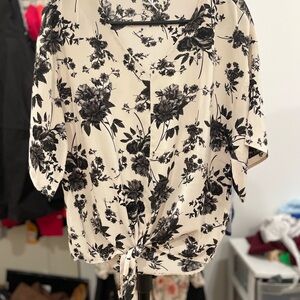 Chic Black Floral Women's Blouse